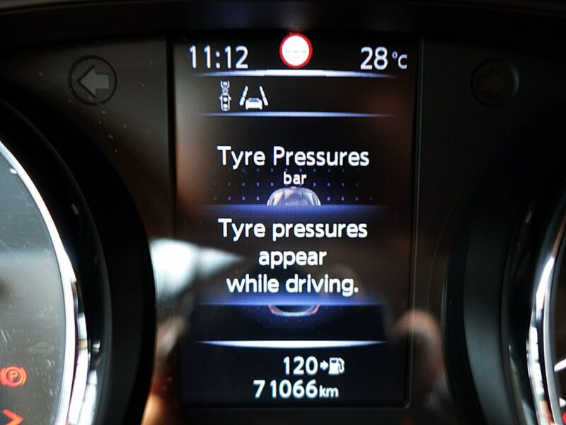 Nissan Qashqai TYLKO 71TYŚ KM PANORAMA+LED+NAVI+Kamera360 SERWIS GWAR. KRAJOWY BEZWYP II (2013-2021)