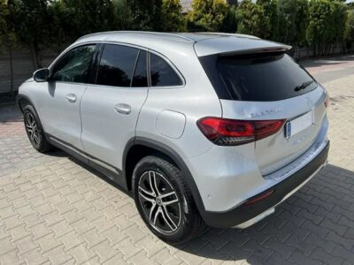 Mercedes GLA 250 250