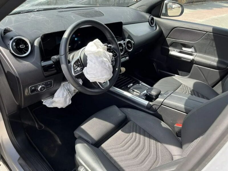 Mercedes GLA 250 250