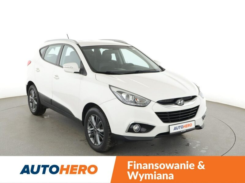 Hyundai ix35 półskóra LED klima auto grzane fotele czujniki parkowania