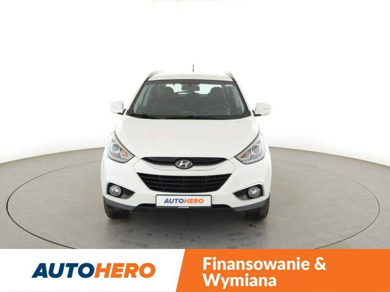 Hyundai ix35 półskóra LED klima auto grzane fotele czujniki parkowania