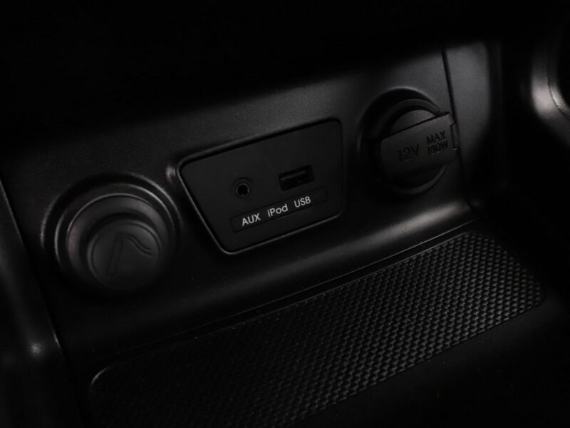 Hyundai ix35 półskóra LED klima auto grzane fotele czujniki parkowania