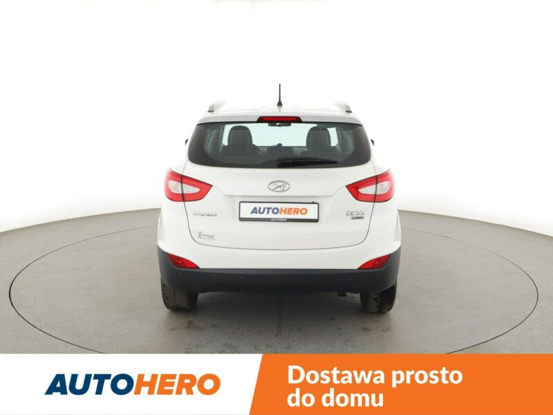 Hyundai ix35 półskóra LED klima auto grzane fotele czujniki parkowania
