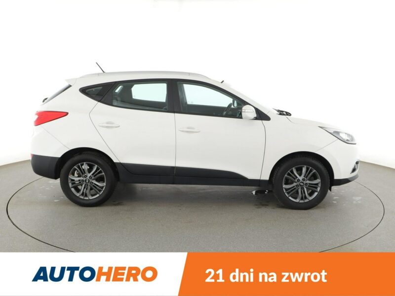 Hyundai ix35 półskóra LED klima auto grzane fotele czujniki parkowania