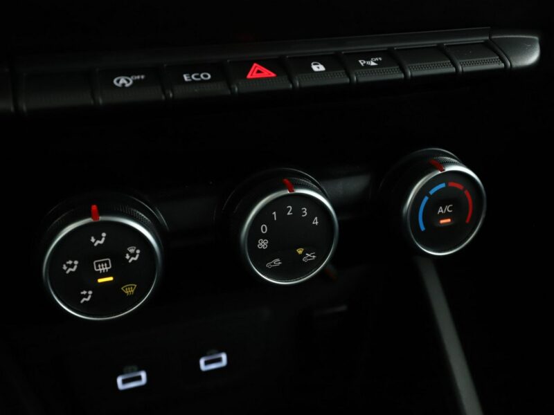 Dacia Duster LPG klimatyzacja LED czujniki parkowania hak II (2017-2024)