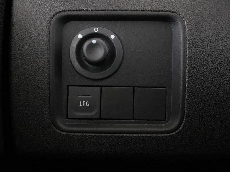 Dacia Duster LPG klimatyzacja LED czujniki parkowania hak II (2017-2024)