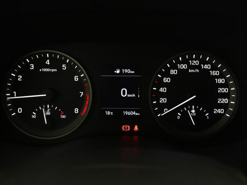 Hyundai Tucson PDC klima auto grzane fotele navi bluetooth III (2015-2020)