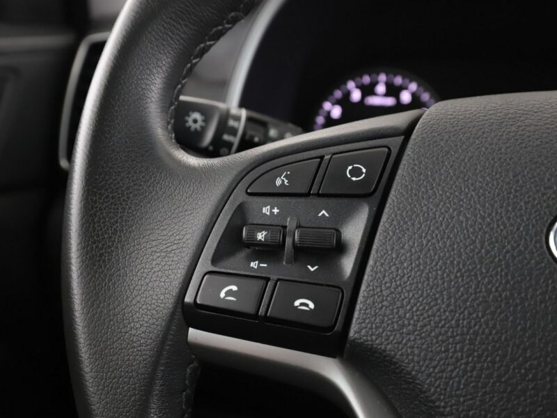 Hyundai Tucson PDC klima auto grzane fotele navi bluetooth III (2015-2020)