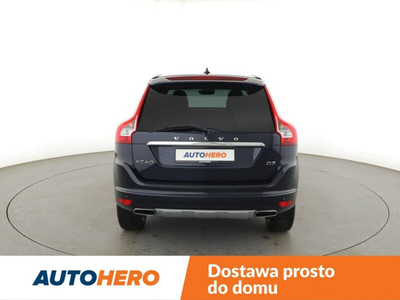 Volvo XC 60 automat bi-xenon skóra navi el. sterowane i grzane fotele czujniki par II (2017-)