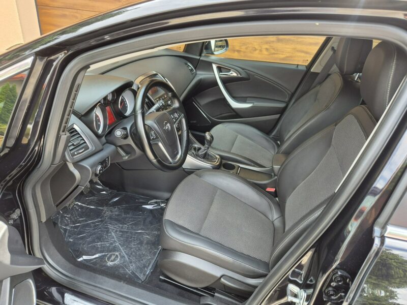 Opel Astra 1.6T 180KM, Piękna- Ksenony, Navi, Półskóra, Sport, Chromy J (2009-2019)