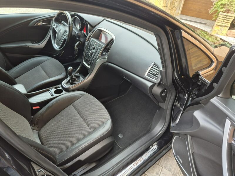 Opel Astra 1.6T 180KM, Piękna- Ksenony, Navi, Półskóra, Sport, Chromy J (2009-2019)