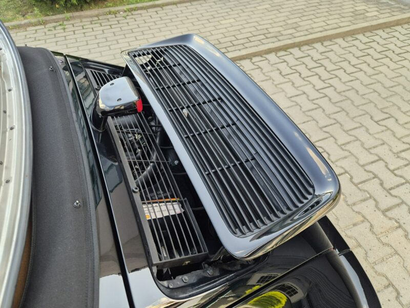 Porsche 911 Carrera 2 Cabrio. Po odbudowie. Nowe wnętrze. 964 (1989-1994)