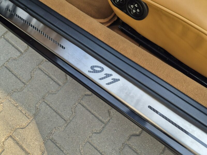 Porsche 911 Carrera 2 Cabrio. Po odbudowie. Nowe wnętrze. 964 (1989-1994)