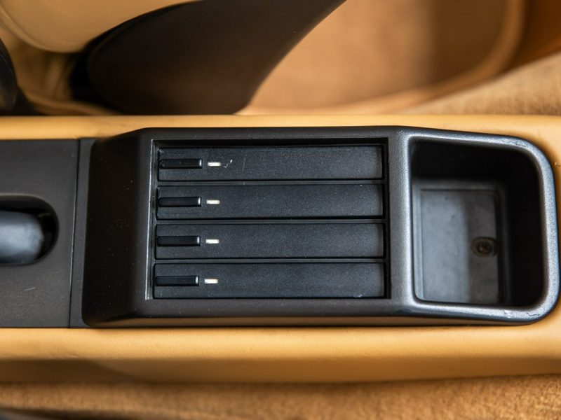 Porsche 911 Carrera 2 Cabrio. Po odbudowie. Nowe wnętrze. 964 (1989-1994)