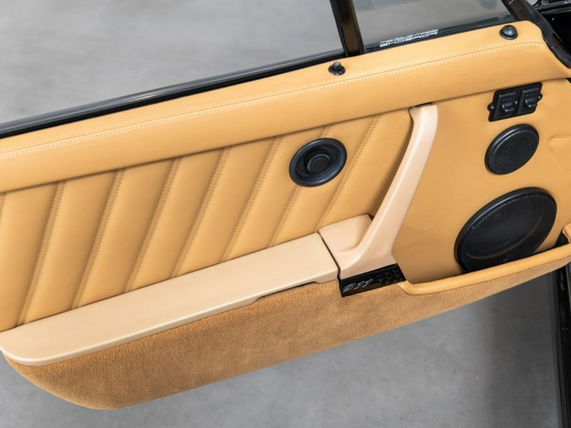 Porsche 911 Carrera 2 Cabrio. Po odbudowie. Nowe wnętrze. 964 (1989-1994)