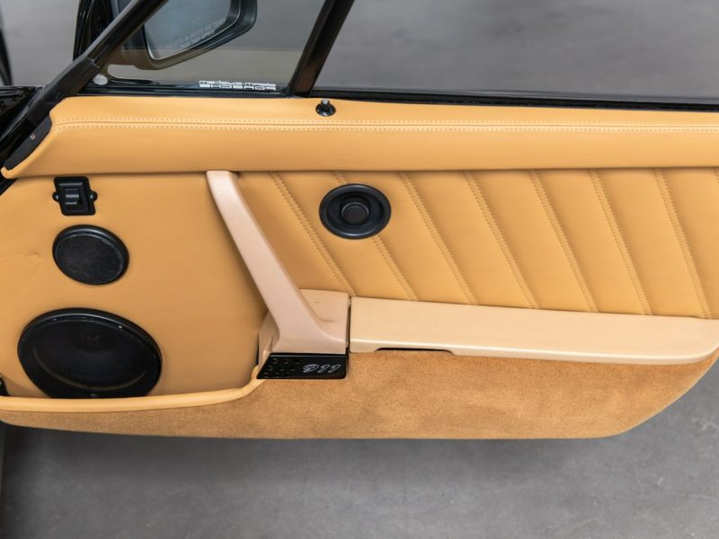 Porsche 911 Carrera 2 Cabrio. Po odbudowie. Nowe wnętrze. 964 (1989-1994)