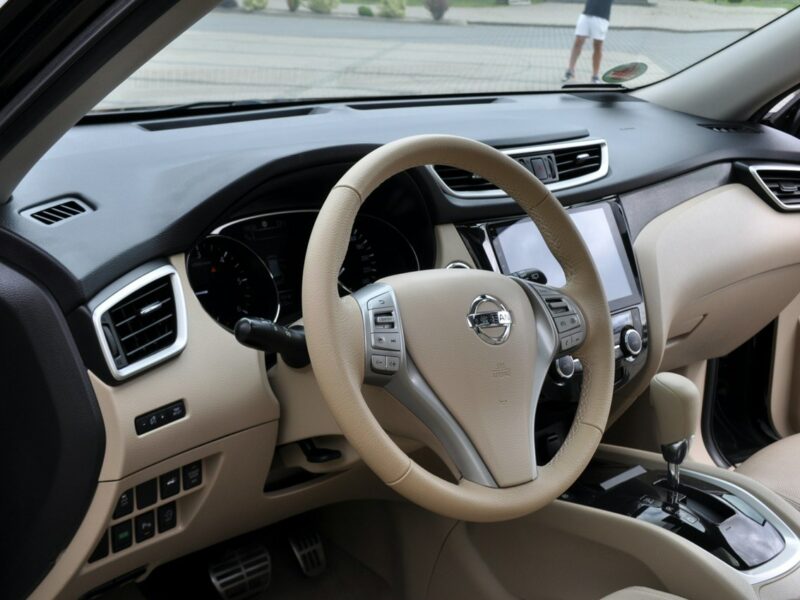 Nissan X-Trail 2.0dCi(130KM)*Bi-Xenon*Led*Navi*Kamera*Skóry*Panorama*BLS*Alu19"FULL III (2014-2021)