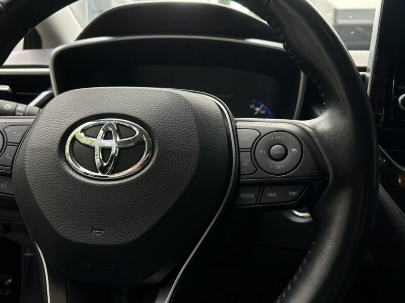 Toyota Corolla 1.8 Hybrid 122KM COMFORT TECH, salon Polska, gwarancja, FV23% Seria E16 (2012-)