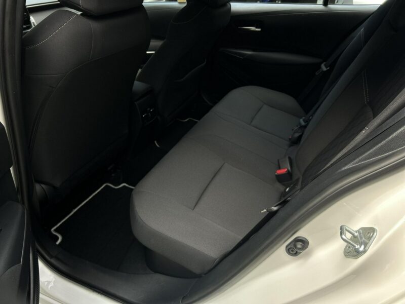 Toyota Corolla 1.8 Hybrid 122KM COMFORT, salon Polska, gwarancja, FV23% Seria E16 (2012-)