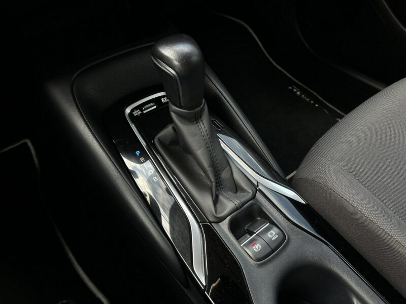 Toyota Corolla 1.8 Hybrid 122KM COMFORT, salon Polska, gwarancja, FV23% Seria E16 (2012-)