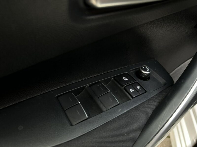 Toyota Corolla 1.8 Hybrid 122KM COMFORT, salon Polska, gwarancja, FV23% Seria E16 (2012-)