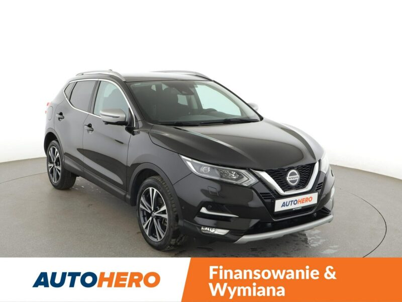 Nissan Qashqai panorama navi klima auto LED kamera i czujniki parkowania grzane fotel II (2013-2021)