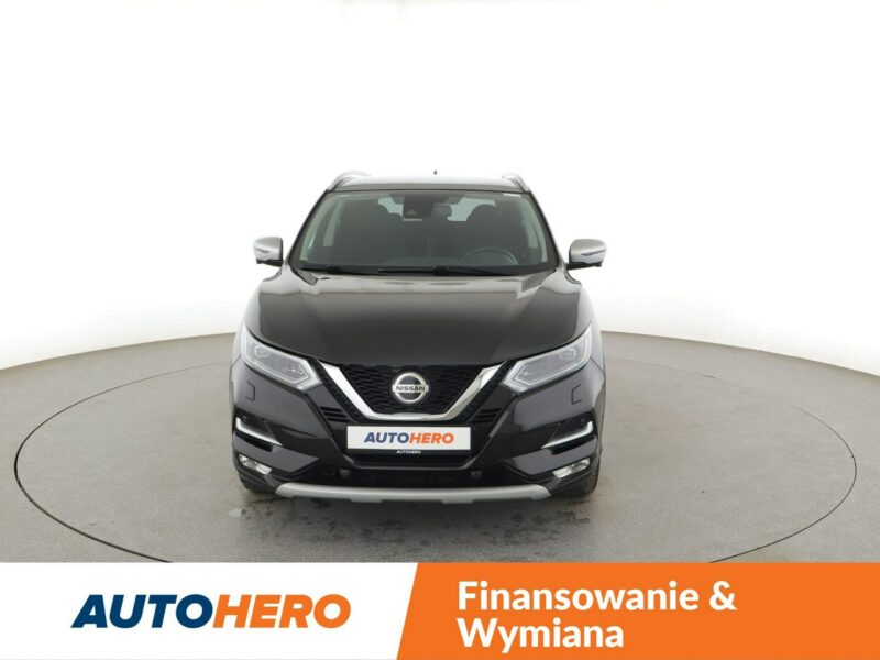 Nissan Qashqai panorama navi klima auto LED kamera i czujniki parkowania grzane fotel II (2013-2021)