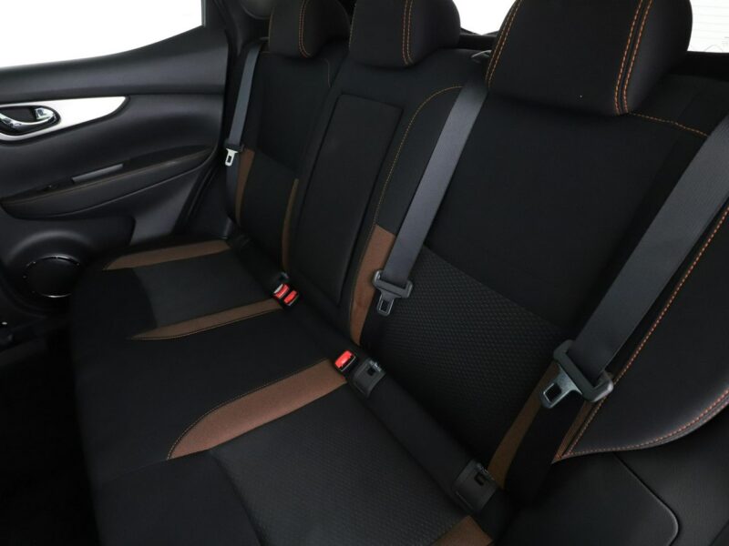 Nissan Qashqai panorama navi klima auto LED kamera i czujniki parkowania grzane fotel II (2013-2021)