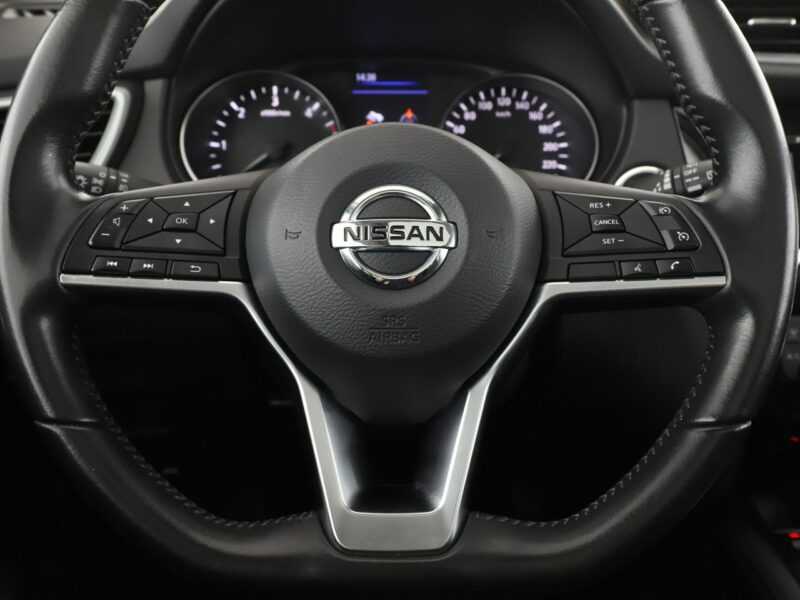 Nissan Qashqai panorama navi klima auto LED kamera i czujniki parkowania grzane fotel II (2013-2021)