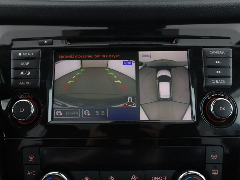 Nissan Qashqai panorama navi klima auto LED kamera i czujniki parkowania grzane fotel II (2013-2021)