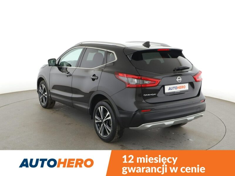Nissan Qashqai panorama navi klima auto LED kamera i czujniki parkowania grzane fotel II (2013-2021)