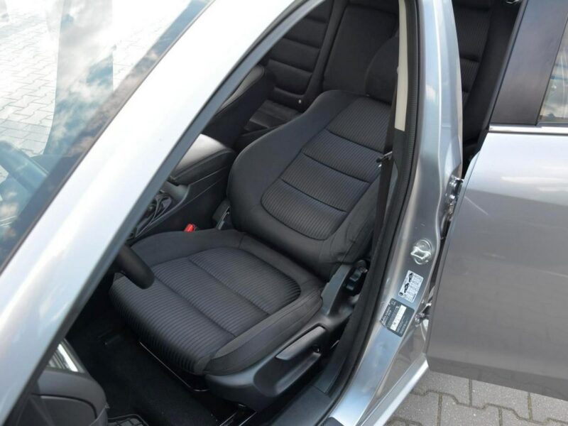 Mazda 6 104 tys przebieg SkyActive Duża Navi 2xParktronic RVM ALU17 Nowe opon III (2012-)