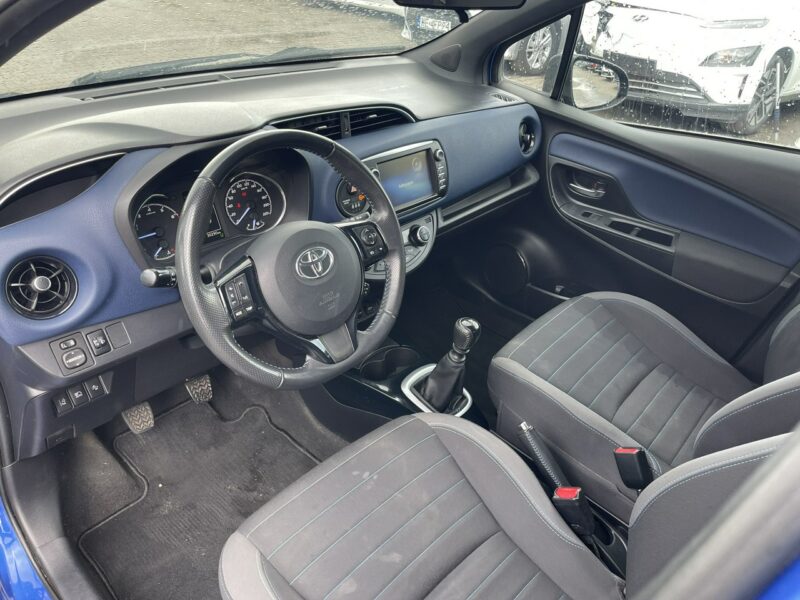 Toyota Yaris Style Klimatyzacja Kamera Ks. serwisowa III (2011-2019)