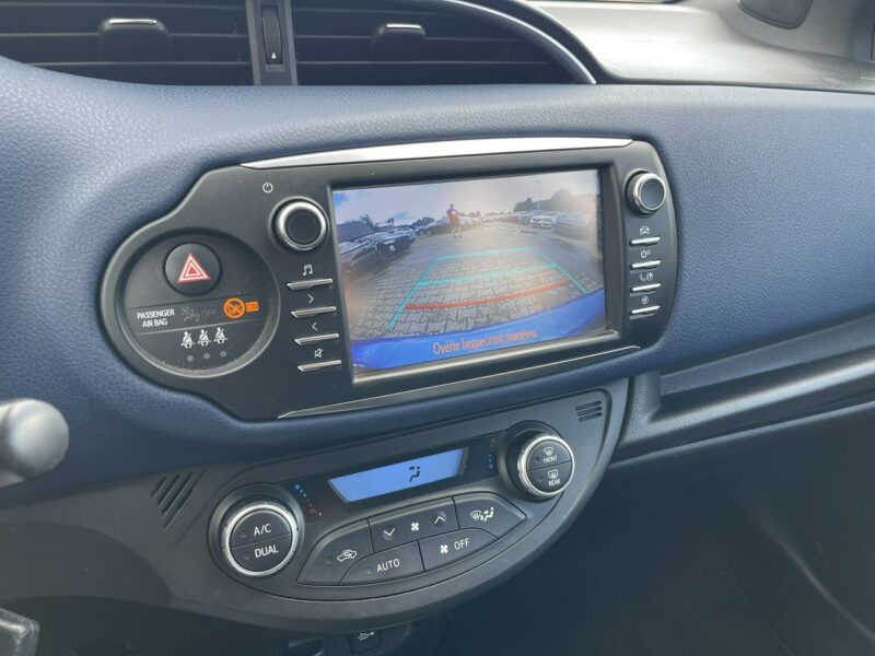 Toyota Yaris Style Klimatyzacja Kamera Ks. serwisowa III (2011-2019)