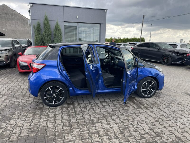 Toyota Yaris Style Klimatyzacja Kamera Ks. serwisowa III (2011-2019)