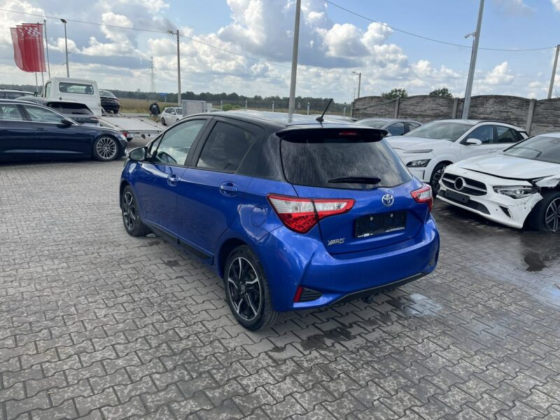 Toyota Yaris Style Klimatyzacja Kamera Ks. serwisowa III (2011-2019)