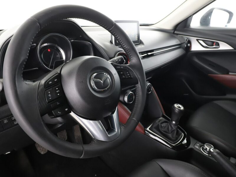 Mazda CX-3 skóra navi klima auto kamera i czujniki parkowania