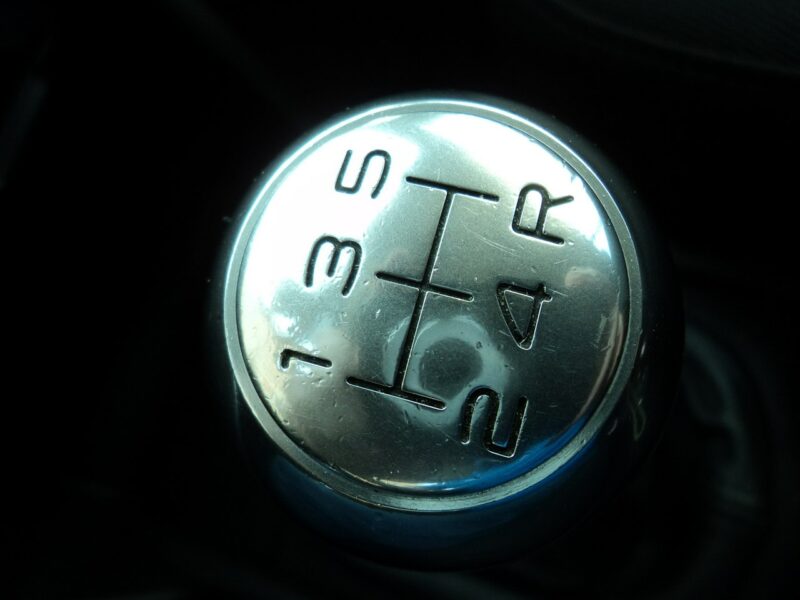 Peugeot 207 sprzedam ładnego peugeota z 2010r cabri 1.6 hdi
