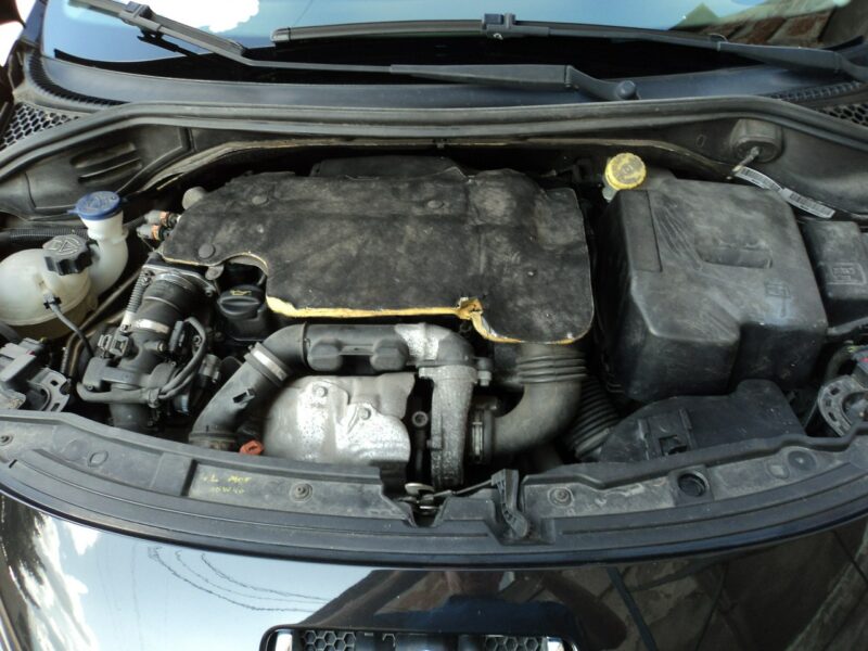 Peugeot 207 sprzedam ładnego peugeota z 2010r cabri 1.6 hdi