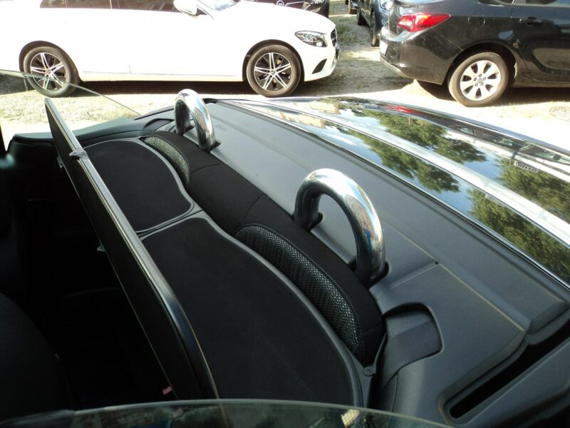 Peugeot 207 sprzedam ładnego peugeota z 2010r cabri 1.6 hdi