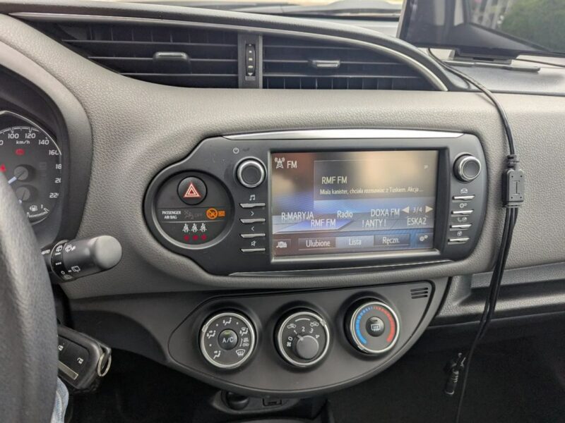 Toyota Yaris 1.5 benz/salon Polska,serwis/II właściciel/navi/kamera III (2011-2019)
