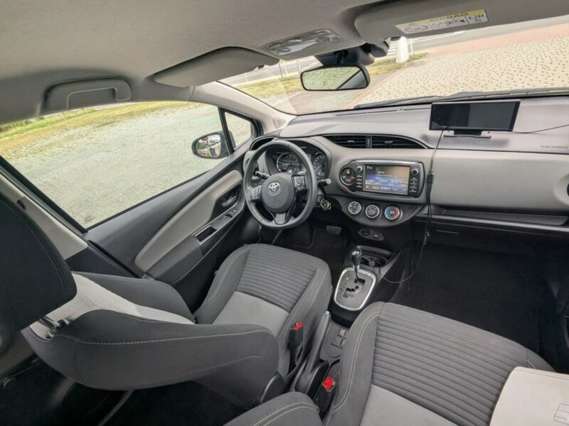 Toyota Yaris 1.5 benz/salon Polska,serwis/II właściciel/navi/kamera III (2011-2019)