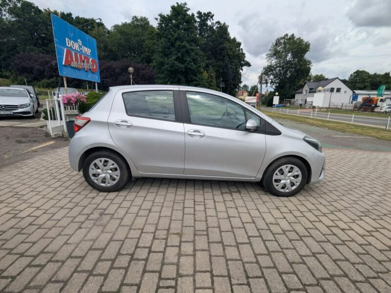 Toyota Yaris 1.5 benz/salon Polska,serwis/II właściciel/navi/kamera III (2011-2019)