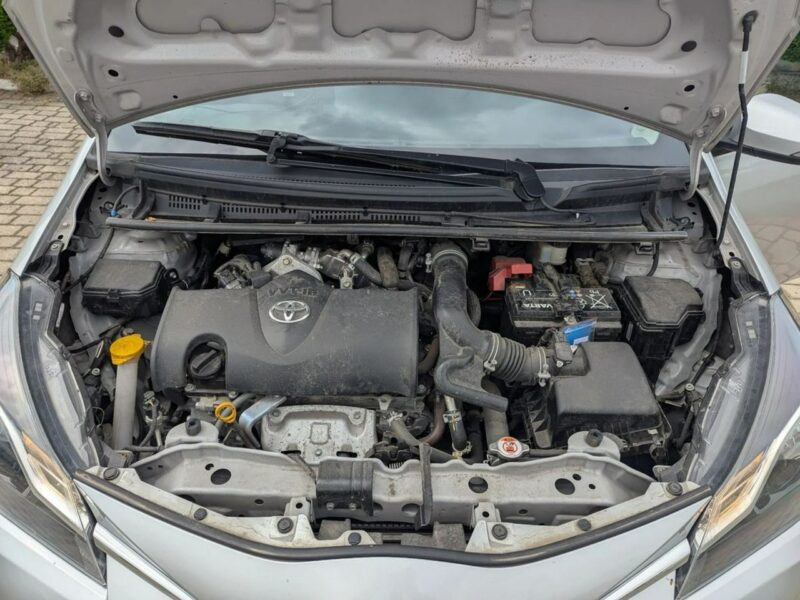 Toyota Yaris 1.5 benz/salon Polska,serwis/II właściciel/navi/kamera III (2011-2019)