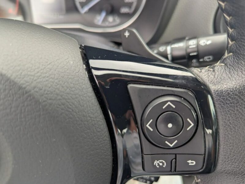 Toyota Yaris 1.5 benz/salon Polska,serwis/II właściciel/navi/kamera III (2011-2019)