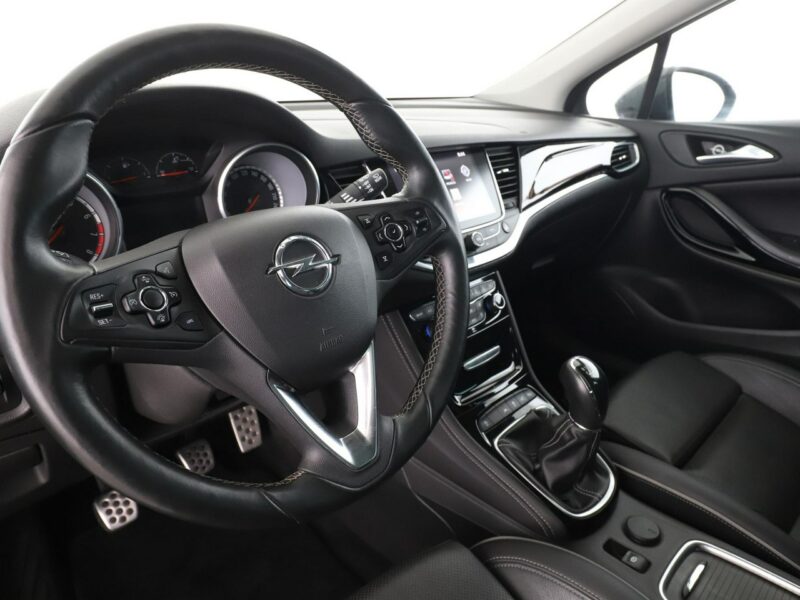 Opel Astra Innovation skóra navi kamera grzane fotele FullLED tempomat J (2009-2019)