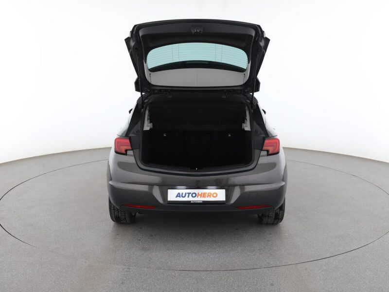 Opel Astra Innovation skóra navi kamera grzane fotele FullLED tempomat J (2009-2019)
