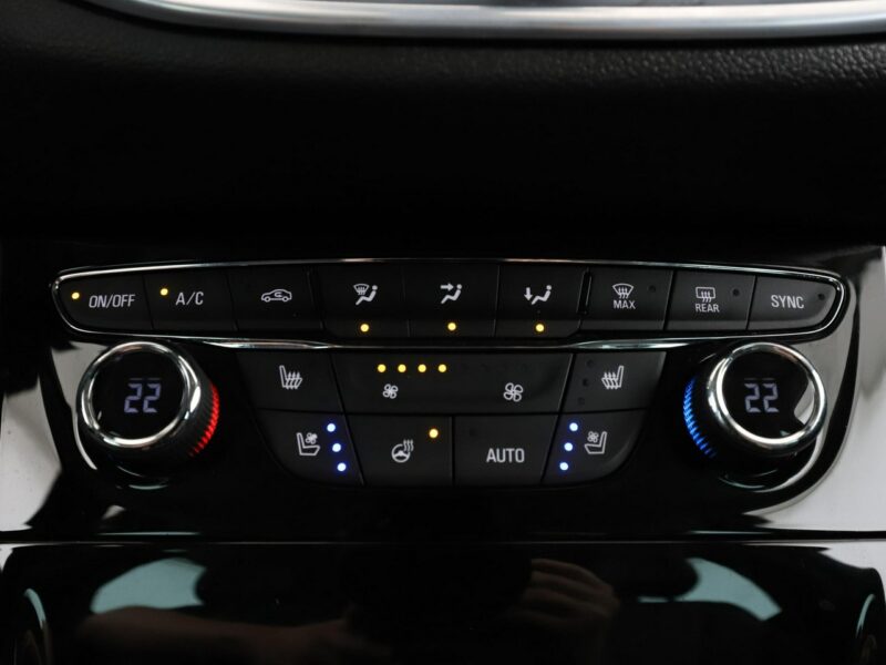 Opel Astra Innovation skóra navi kamera grzane fotele FullLED tempomat J (2009-2019)