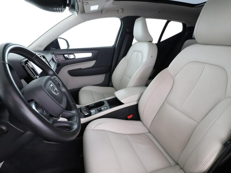Volvo XC 40 Inscription PHEV T5 skóra panorama kamera360 grzane fotele navi Harman