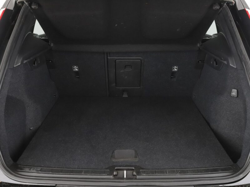 Volvo XC 40 Inscription PHEV T5 skóra panorama kamera360 grzane fotele navi Harman